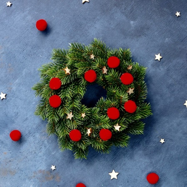 Guirlande PomPon de Noël en Silicone avec Pompons et Étoiles en Bois » Clo'eT Design