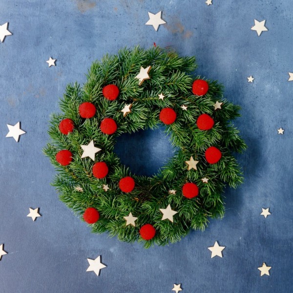 Guirlande PomPon de Noël en Silicone avec Pompons et Étoiles en Bois » Clo'eT Design