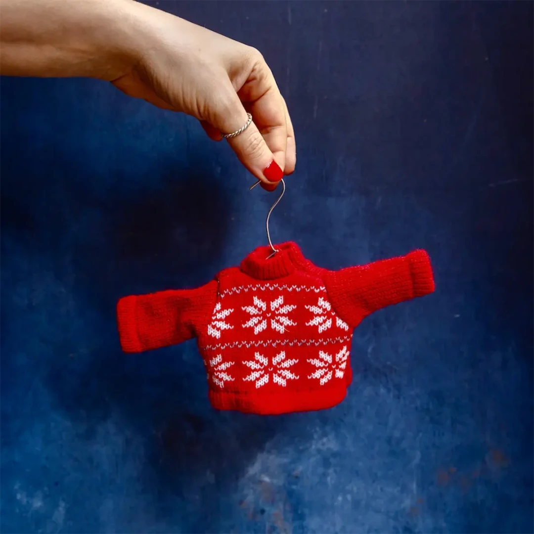CULT Sweater: Icon of Wool and Christmas Tradition » Clo'eT Design
