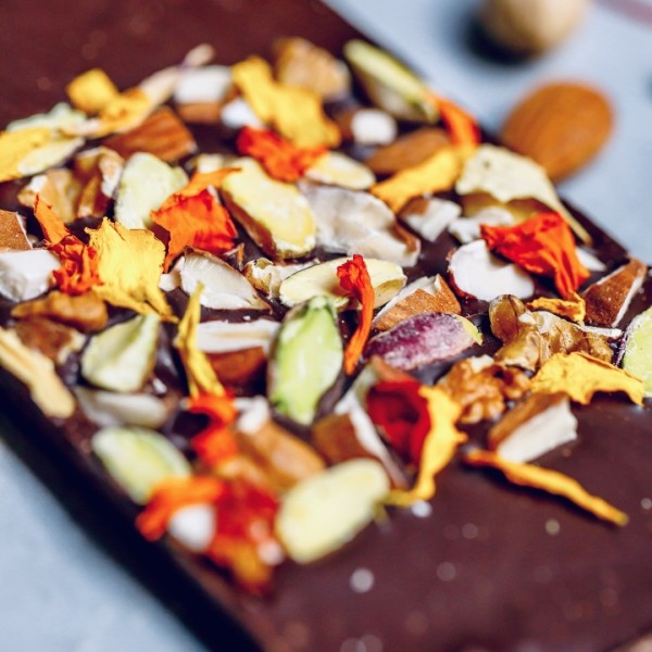 Chocolate - Delicious with Edible Flowers - Extra Dark » Clo'eT Design